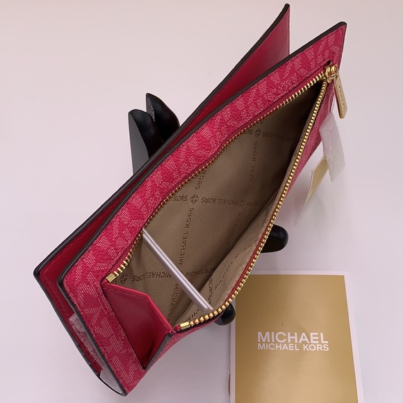 MICHAEL KORS Reed Large
Snap Signature Wallet Electric Pink color - Picture 11 of 12